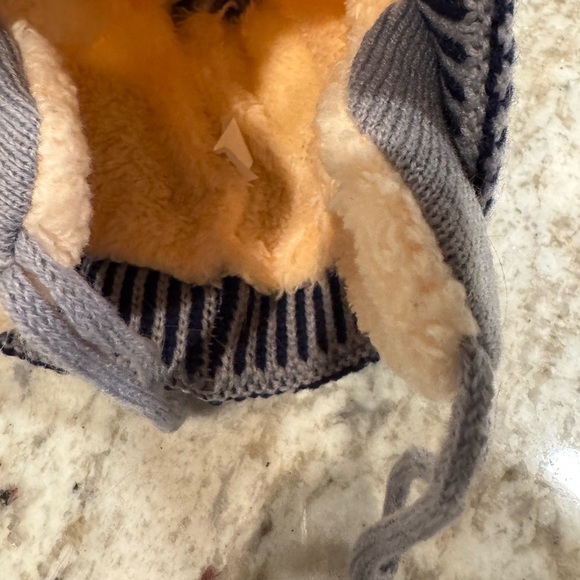 Cute Bear Knit Hat with Ear Flaps for baby - Picture 3 of 5